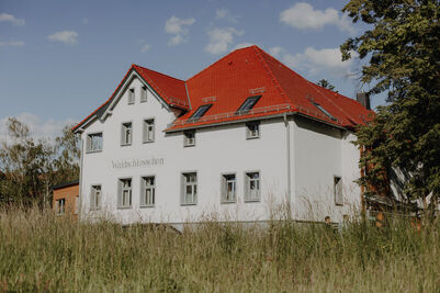 Waldschloesschen_-_Aussenansicht_1815368638424